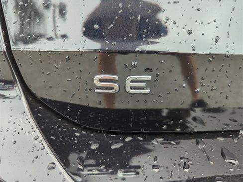 Used 2022 Volkswagen Taos SE w/ Panoramic Sunroof Package image 21