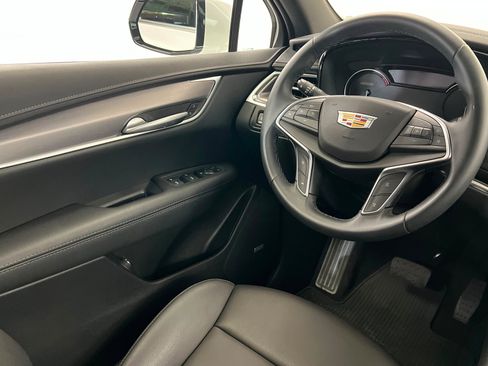 New 2025 Cadillac XT5 Luxury FWD image 12