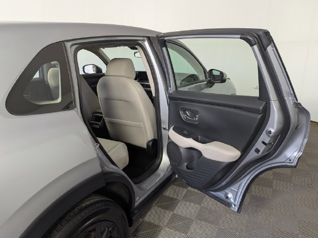 Used 2024 Honda HR-V LX image 10