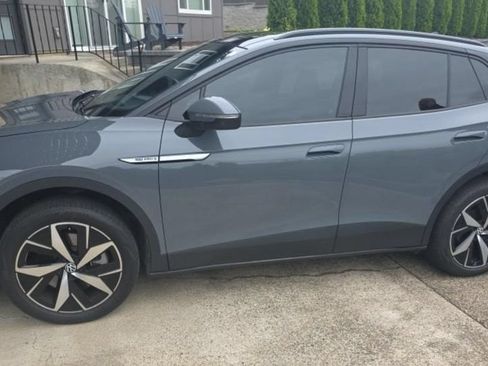 Certified 2023 Volkswagen ID.4 Pro S AWD/4WD image 1