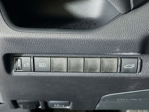 Used 2025 Toyota RAV4 XLE w/ Convenience Package image 17