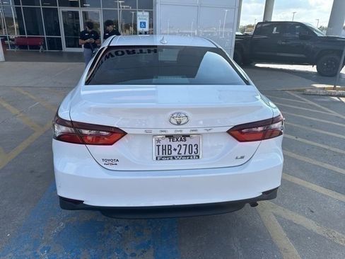 Used 2021 Toyota Camry LE w/ Carpet Mat Package (TMS) image 7