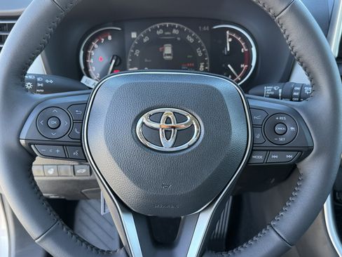 New 2025 Toyota RAV4 XLE image 21
