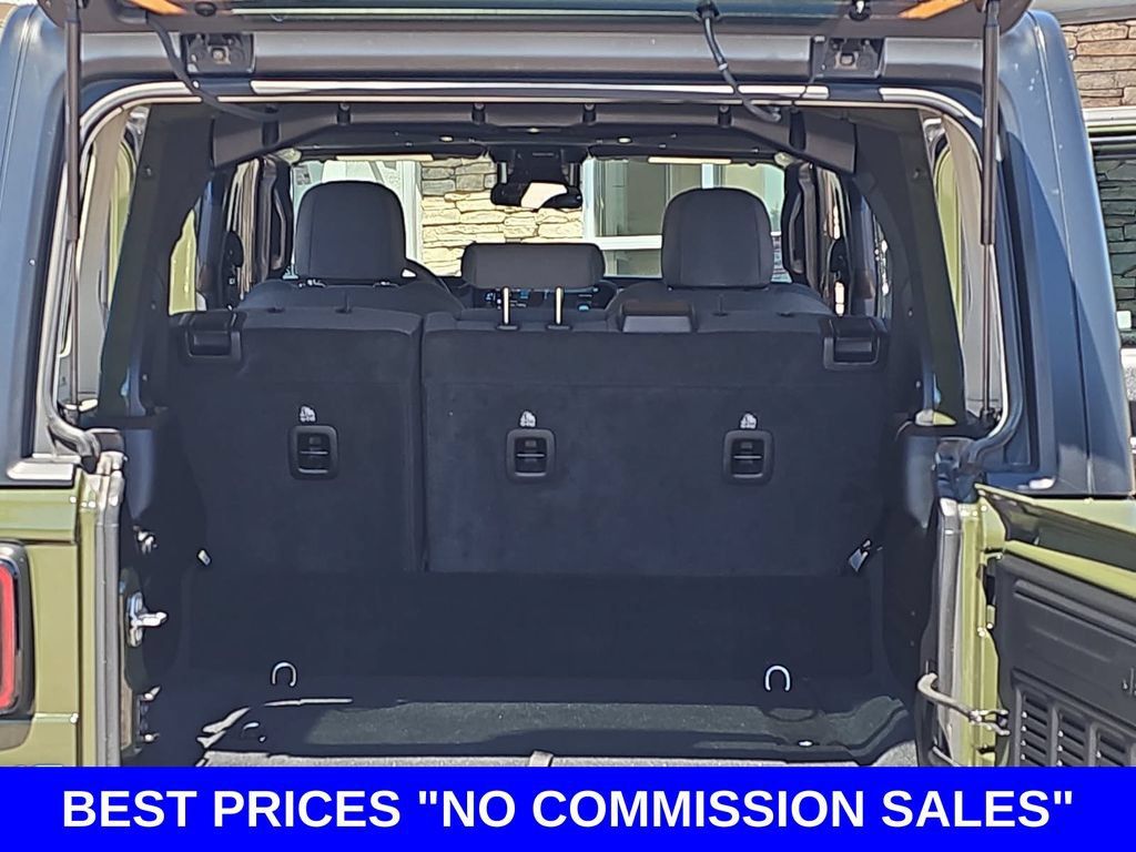 Used 2024 Jeep Wrangler Unlimited AWD/4WD image 12
