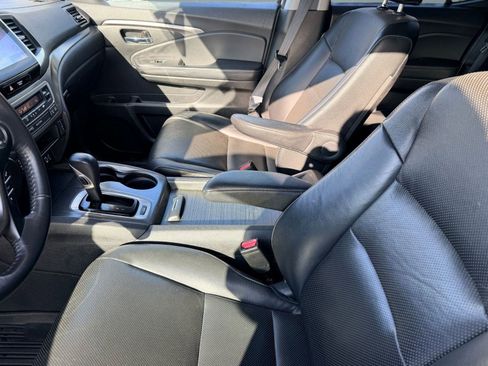 Used 2018 Honda Ridgeline RTL-T image 11