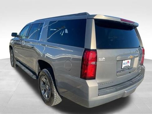 Used 2017 Chevrolet Suburban LT image 7