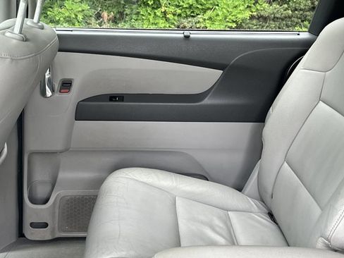 Used 2014 Honda Odyssey EX-L image 27