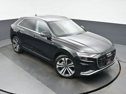 Used 2021 Audi Q8 Prestige w/ Prestige Package image 31
