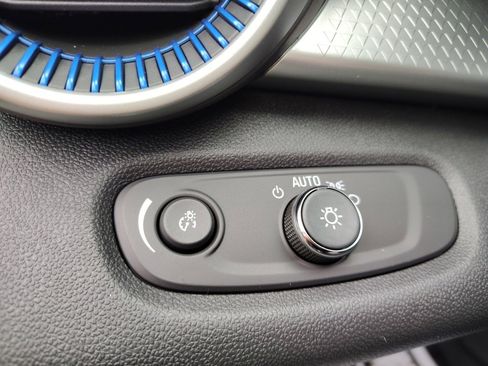 New 2026 Chevrolet Trax LS w/ LS Convenience Package image 18