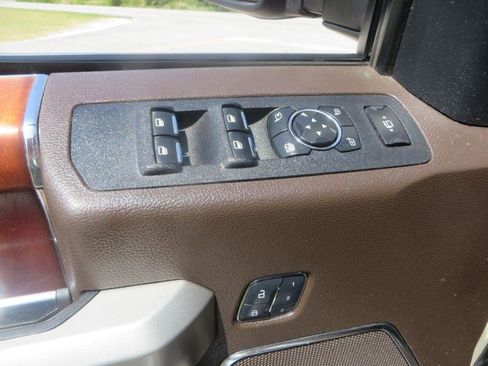 Used 2017 Ford F250 King Ranch w/ Chrome Package AWD/4WD image 17