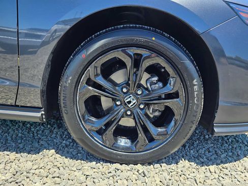 Used 2025 Honda Accord SE image 9