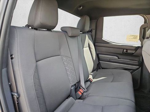 Used 2025 Toyota Tacoma SR5 AWD/4WD image 18