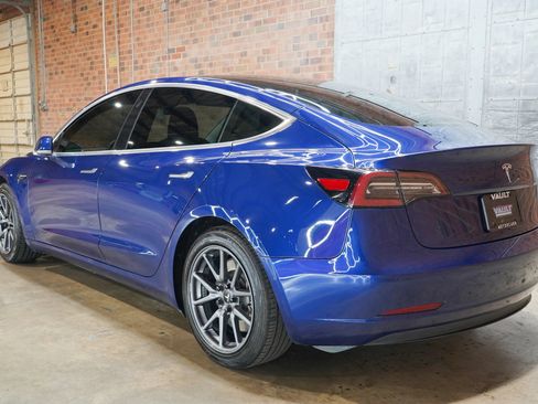 Used 2020 Tesla Model 3 Standard Range Plus RWD image 9