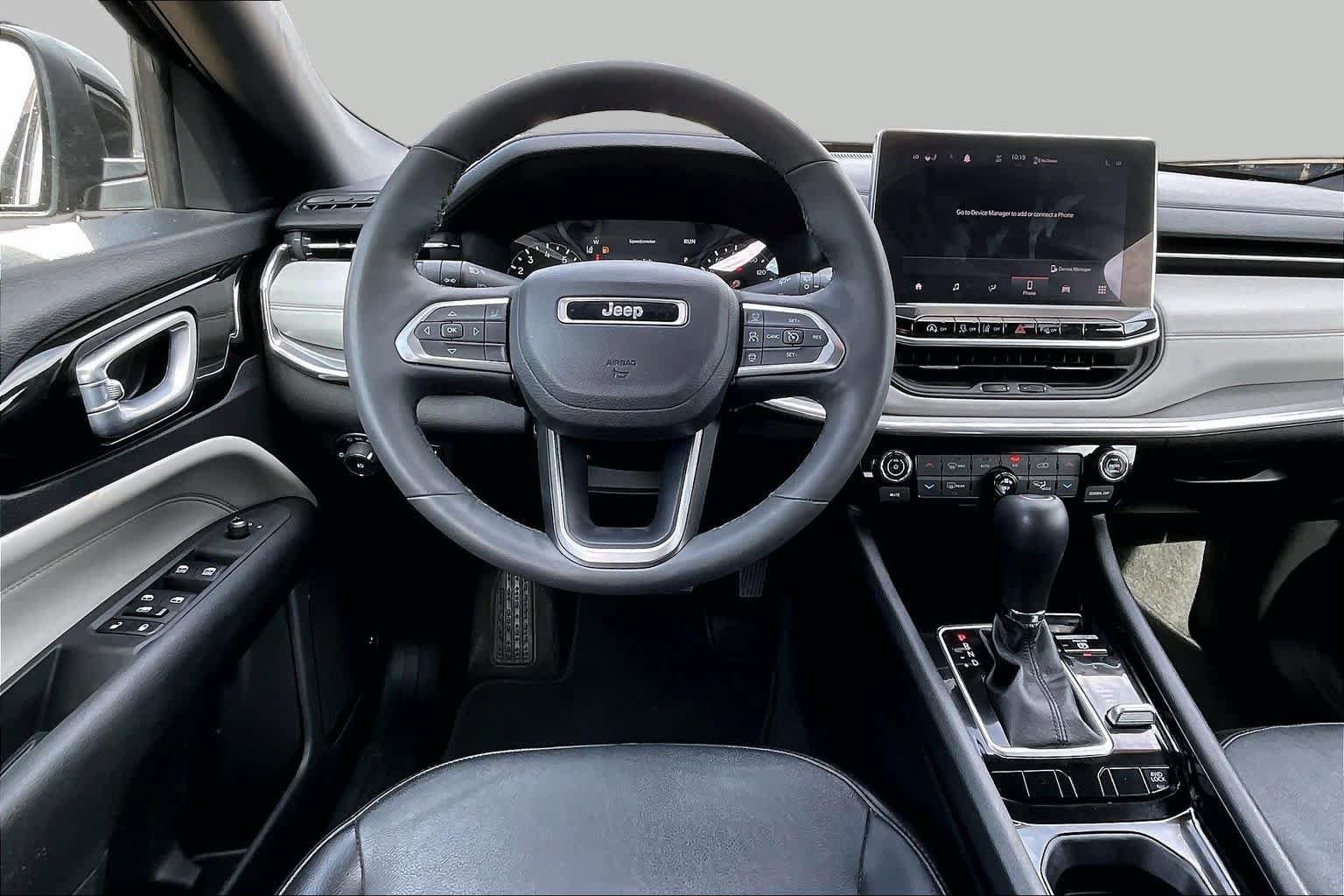 Used 2023 Jeep Compass Limited AWD/4WD image 5