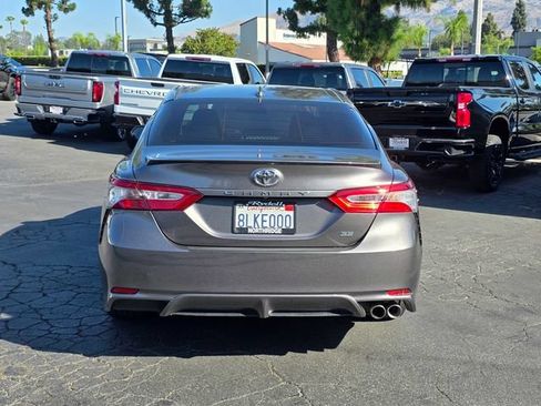 Used 2019 Toyota Camry SE w/ Carpet Mat Package FWD image 7