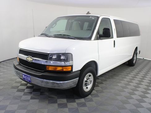 Used 2016 Chevrolet Express 3500 LT w/ LT Preferred Equipment Group image 17