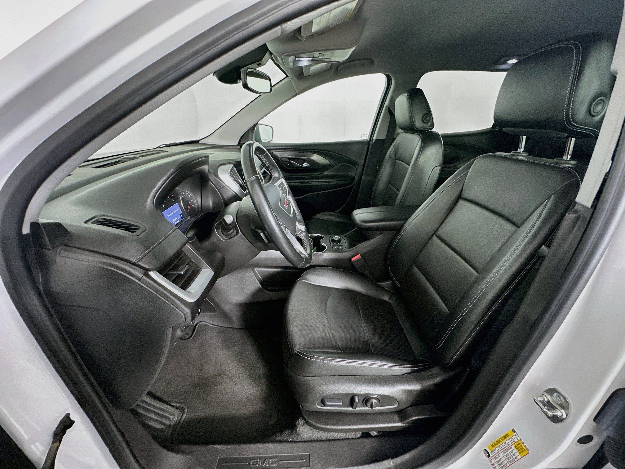 Used 2024 GMC Terrain SLT AWD/4WD image 13