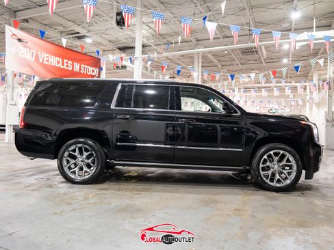 Used 2019 GMC Yukon XL Denali w/ Denali Ultimate Package image 8