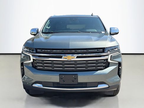 Used 2023 Chevrolet Suburban Premier image 8