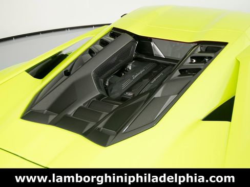Used 2025 Lamborghini Revuelto Base image 51