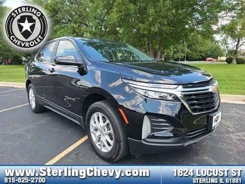 Used 2023 Chevrolet Equinox LT w/ Driver Convenience Package image 3