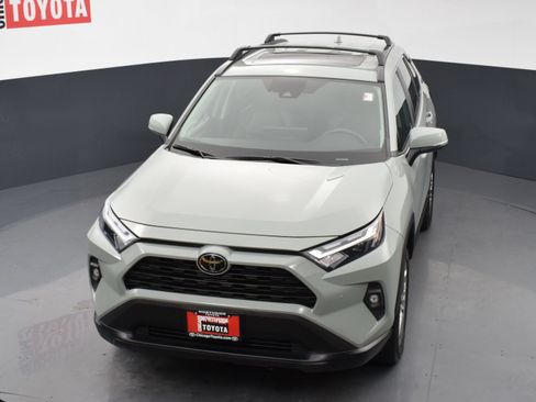 Used 2023 Toyota RAV4 XLE Premium AWD/4WD image 27