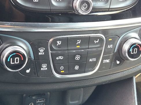 Used 2023 Chevrolet Traverse Premier w/ Redline Edition image 21