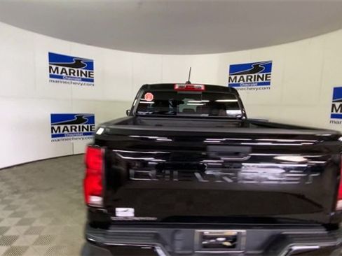 Used 2023 Chevrolet Colorado Z71 w/ Z71 Convenience Package 2 image 9