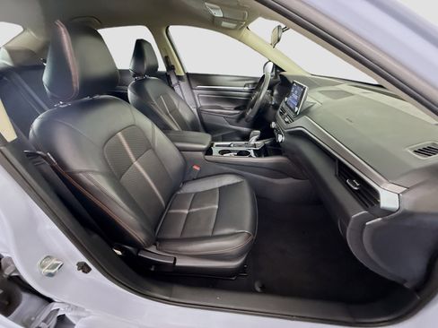 Used 2024 Nissan Altima 2.5 SR FWD image 29