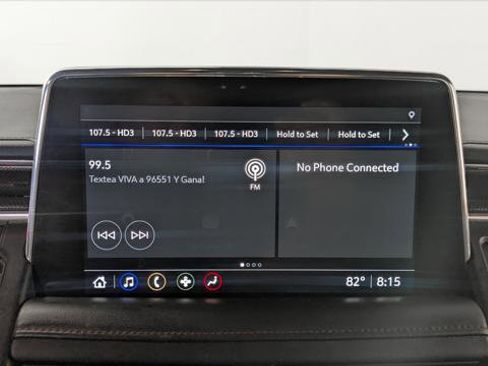 Used 2021 Chevrolet Suburban RST AWD/4WD image 32