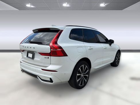 Used 2024 Volvo XC60 B5 Plus w/ Protection Package Premier AWD/4WD image 9