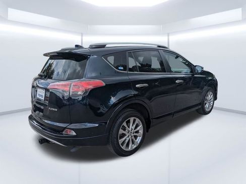 Used 2017 Toyota RAV4 Platinum FWD image 4
