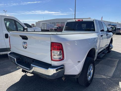 Used 2024 RAM 3500 Tradesman w/ Chrome Appearance Group AWD/4WD image 12