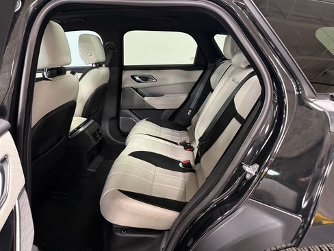 Used 2022 Land Rover Range Rover Velar R-Dynamic S image 17