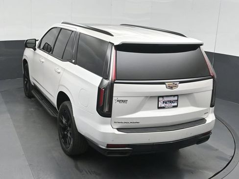 Used 2021 Cadillac Escalade Sport w/ LPO, Illumination Package AWD/4WD image 40