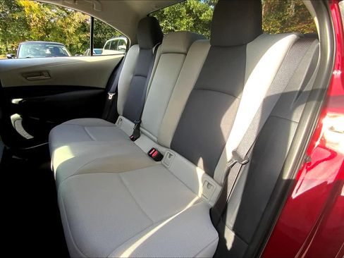 Used 2022 Toyota Corolla LE FWD image 18