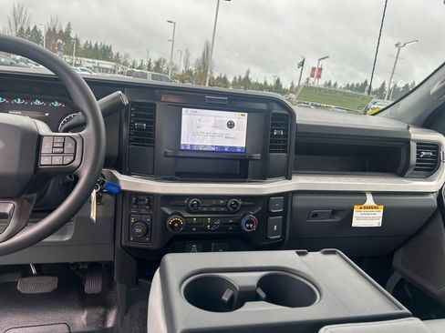 New 2026 Ford F250 XL w/ XL Chrome Package image 22