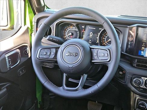 New 2025 Jeep Gladiator Mojave w/ Convenience Group image 11