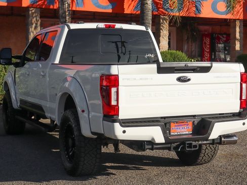 Used 2022 Ford F250 Lariat w/ Black Appearance Package image 6