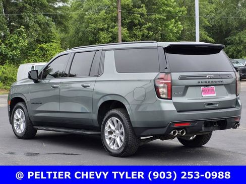 Used 2023 Chevrolet Suburban Premier AWD/4WD image 4