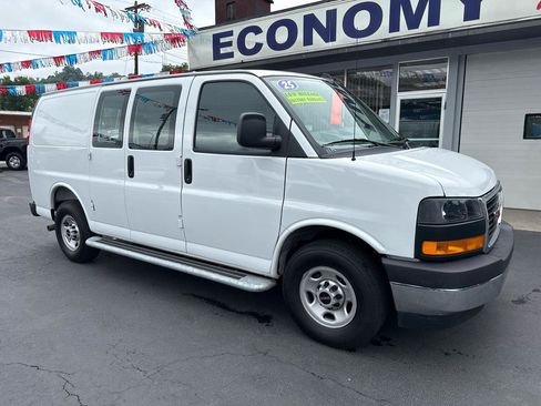 Used 2025 GMC Savana 2500 w/ Driver Convenience Package RWD image 1
