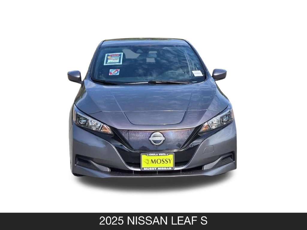 Used 2025 Nissan Leaf S FWD image 4