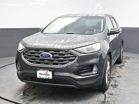 Used 2019 Ford Edge Titanium w/ Cold Weather Package AWD/4WD image 2