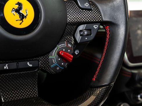Used 2018 Ferrari GTC4Lusso AWD/4WD image 35
