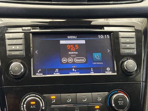 Used 2020 Nissan Rogue Sport S FWD image 15