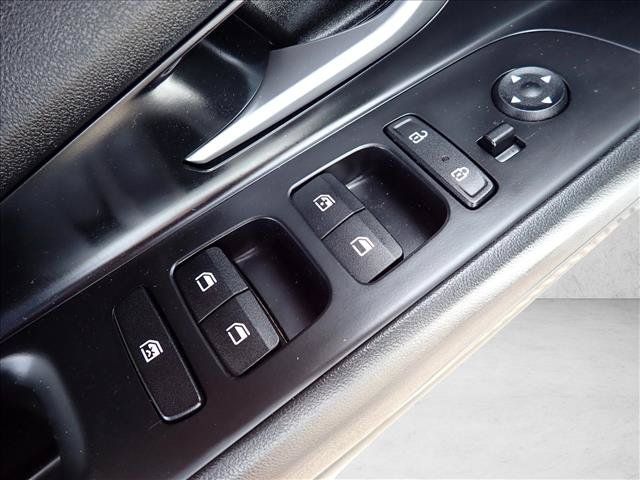 Used 2021 Hyundai Elantra SEL w/ Convenience Package FWD image 11