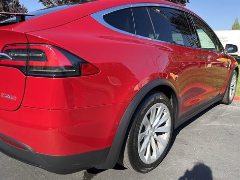 Used 2016 Tesla Model X Performance image 13