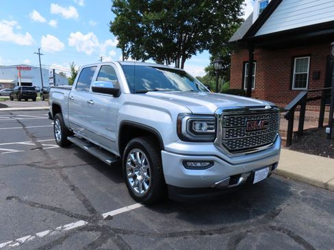 Used 2018 GMC Sierra 1500 Denali AWD/4WD image 11