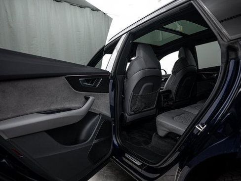Certified 2021 Audi SQ8 Premium Plus w/ SQ8 Black Optic Package image 20