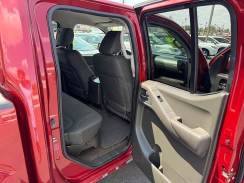 Used 2017 Nissan Frontier PRO-4X w/ Pro-4x Graphics Package AWD/4WD image 10